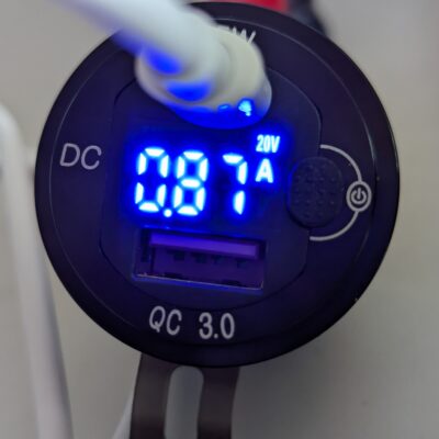 Built-in USB C Charger QC 3.0 65W